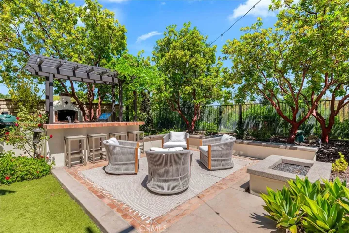 25783 Oak Leaf Court, Valencia, California 91381