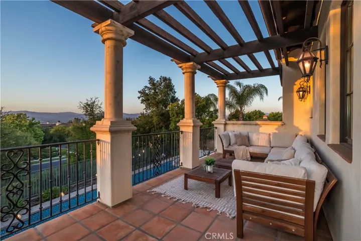 25783 Oak Leaf Court, Valencia, California 91381