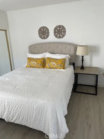 Guest Room with Queen Bed