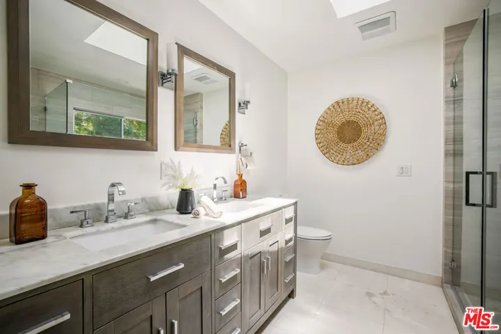 15418 Hamner Drive, Los Angeles, California 90077