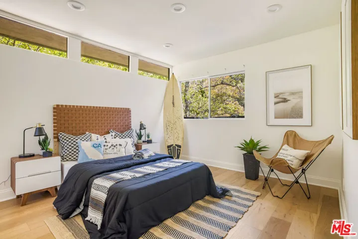 15418 Hamner Drive, Los Angeles, California 90077