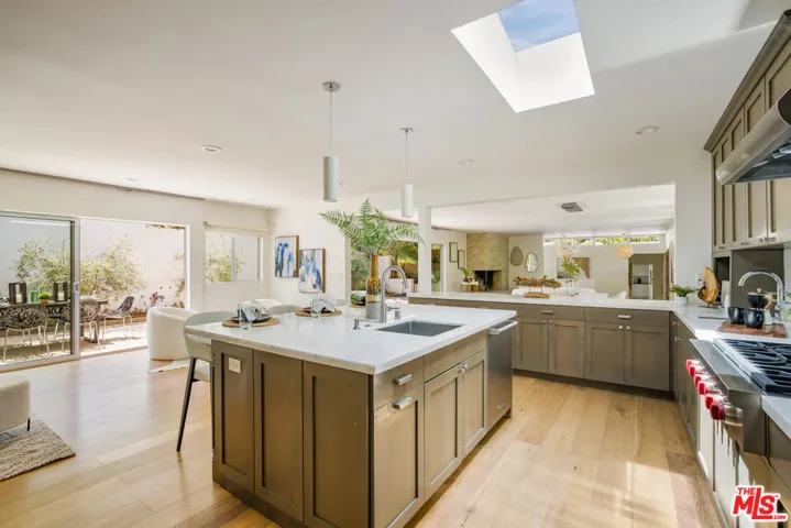 15418 Hamner Drive, Los Angeles, California 90077
