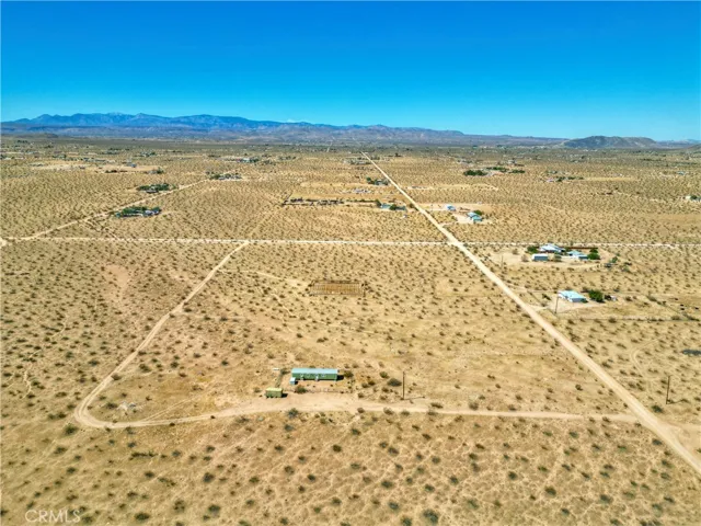 60607 Stearman Road, Landers, California 92285