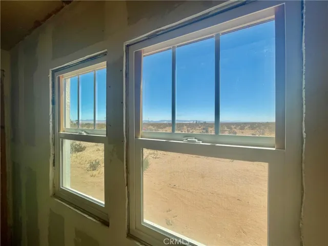 60607 Stearman Road, Landers, California 92285