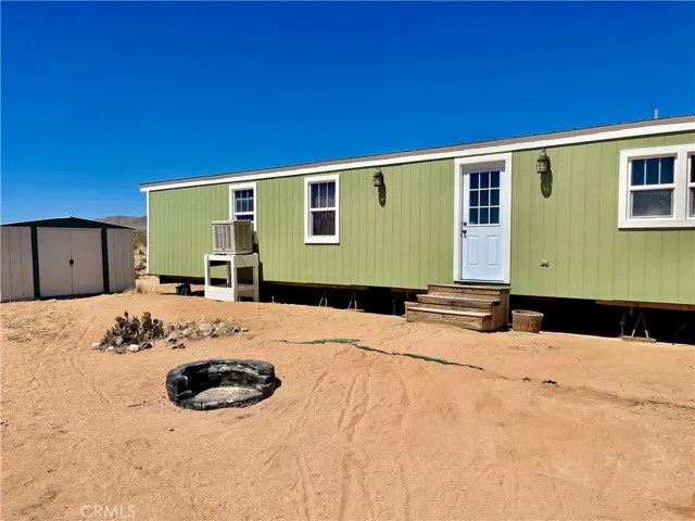 60607 Stearman Road, Landers, California 92285