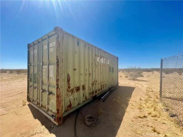 60607 Stearman Road, Landers, California 92285