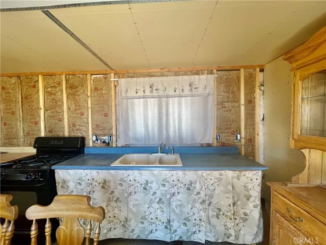 60607 Stearman Road, Landers, California 92285