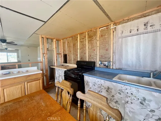 60607 Stearman Road, Landers, California 92285