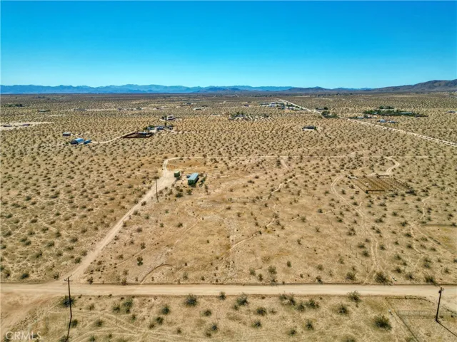 60607 Stearman Road, Landers, California 92285