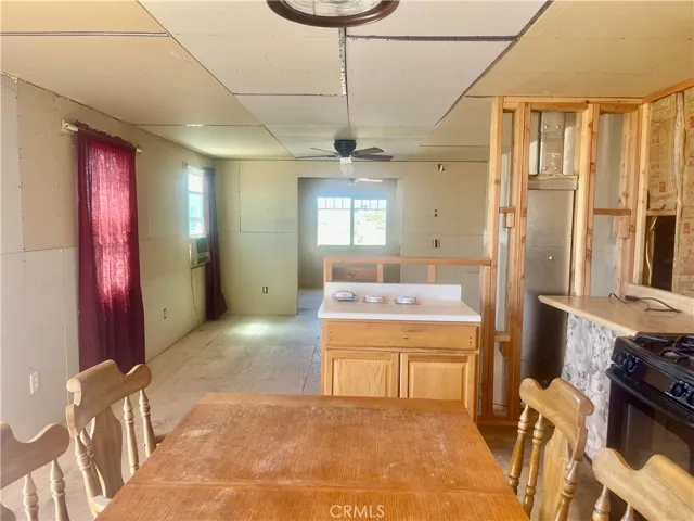 60607 Stearman Road, Landers, California 92285