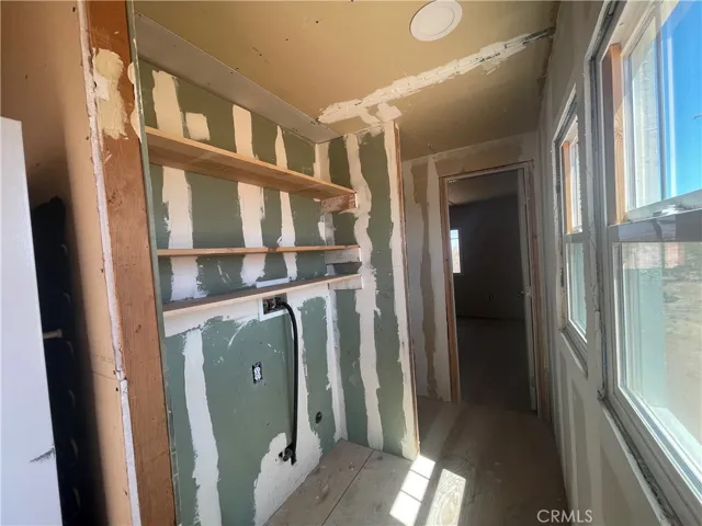 60607 Stearman Road, Landers, California 92285
