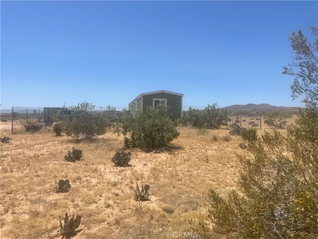 60607 Stearman Road, Landers, California 92285