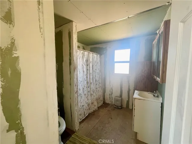 60607 Stearman Road, Landers, California 92285