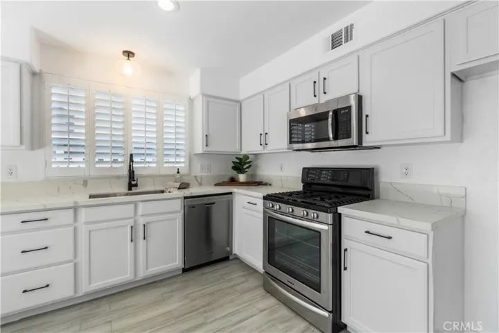 43187 Camino Caruna E, Temecula, California 92592