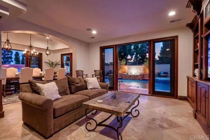 6675 Curlew, Carlsbad, California 92011