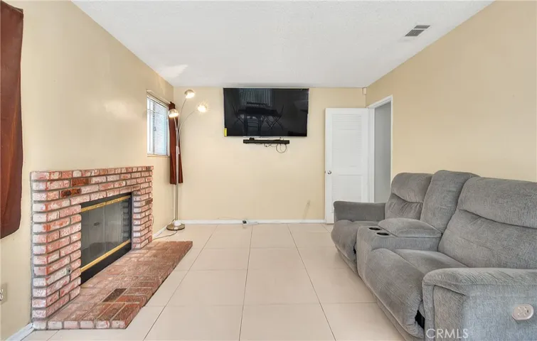 1380 Illinois Avenue, Colton, California 92324