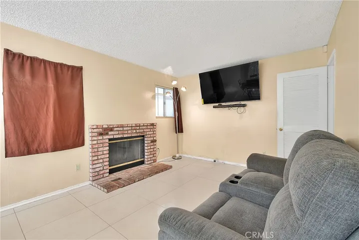 1380 Illinois Avenue, Colton, California 92324