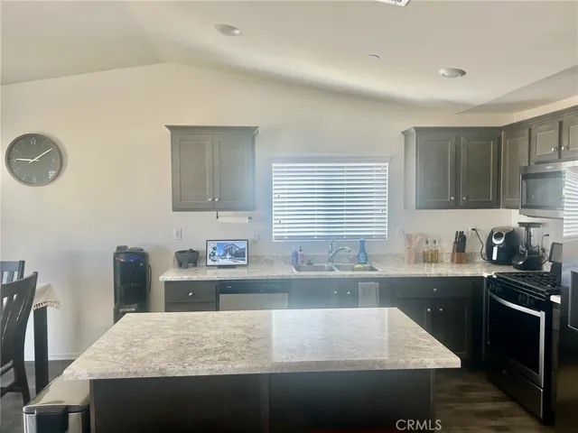 10338 Saddleback Drive, Adelanto, California 92301