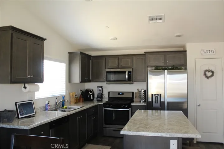 10338 Saddleback Drive, Adelanto, California 92301