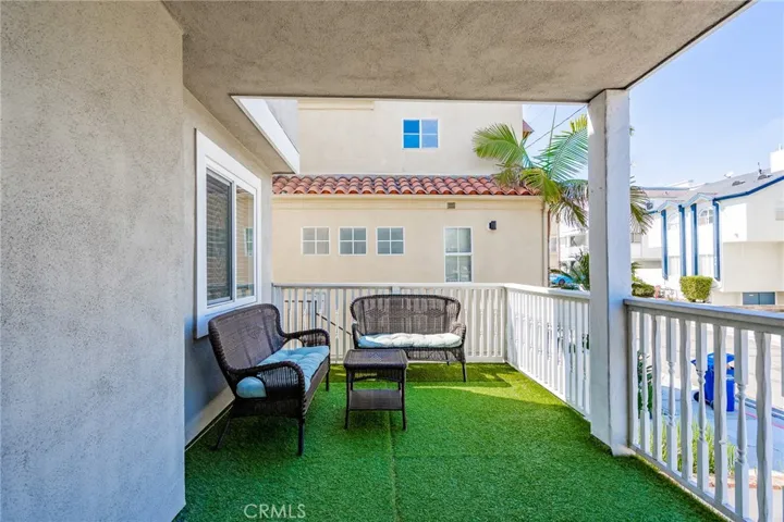 546 11th Street A, Hermosa Beach, California 90254