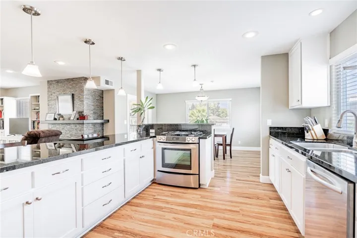 546 11th Street A, Hermosa Beach, California 90254
