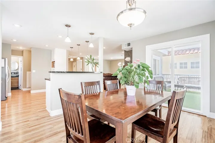 546 11th Street A, Hermosa Beach, California 90254
