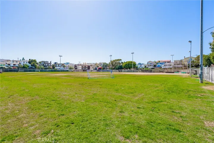 546 11th Street A, Hermosa Beach, California 90254