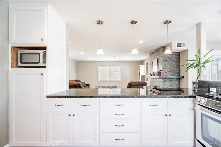 546 11th Street A, Hermosa Beach, California 90254
