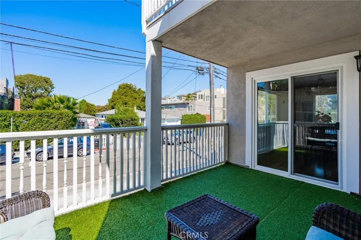 546 11th Street A, Hermosa Beach, California 90254