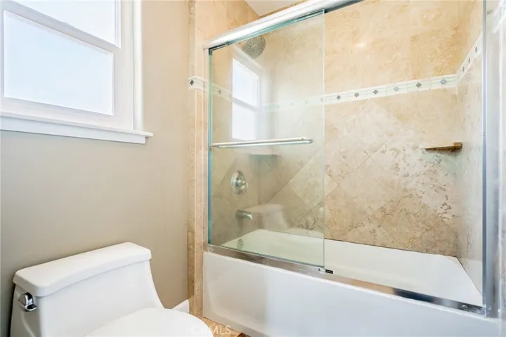 546 11th Street A, Hermosa Beach, California 90254