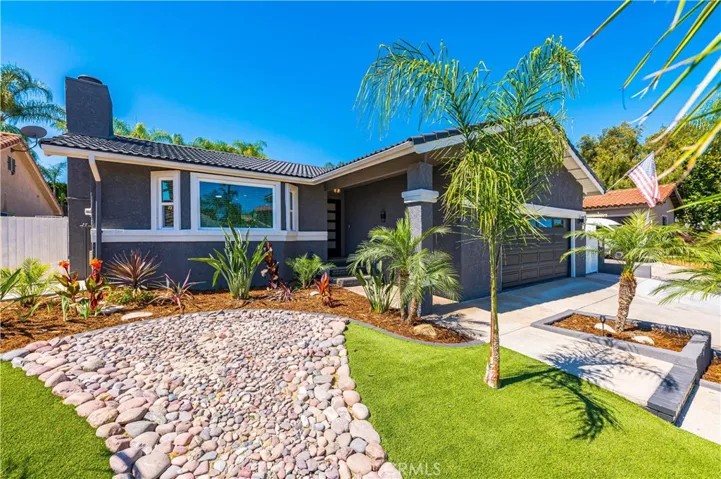 30066 Buck Tail Drive, Canyon Lake, California 92587