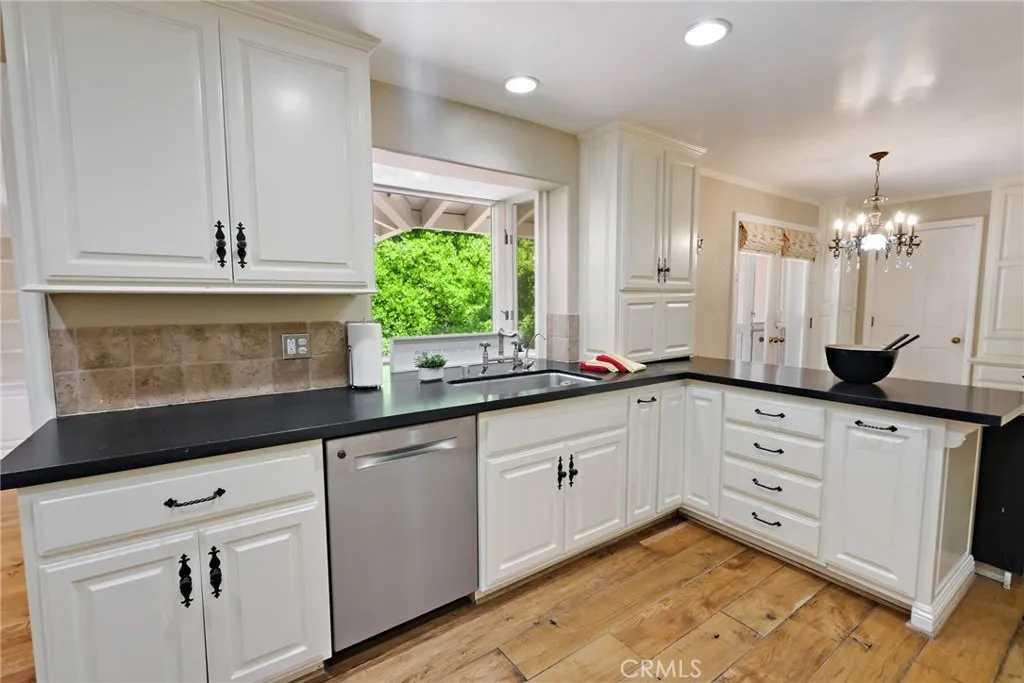 8 Quail Ridge Road S, Rolling Hills, California 90274 home-pic-13
