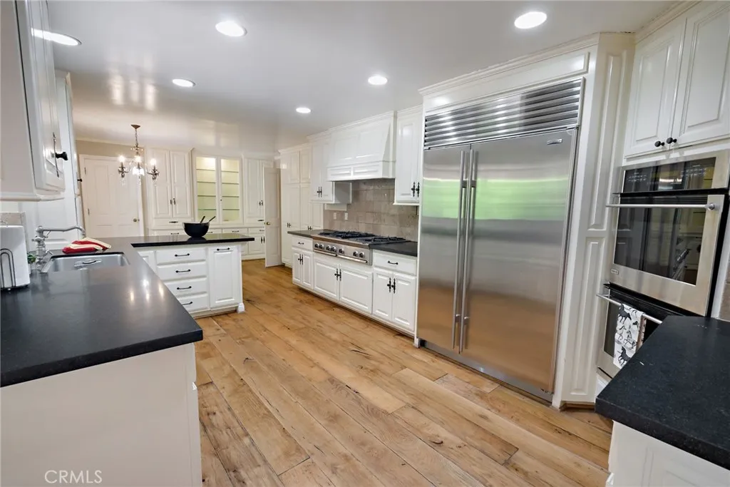 8 Quail Ridge Road S, Rolling Hills, California 90274 home-pic-14