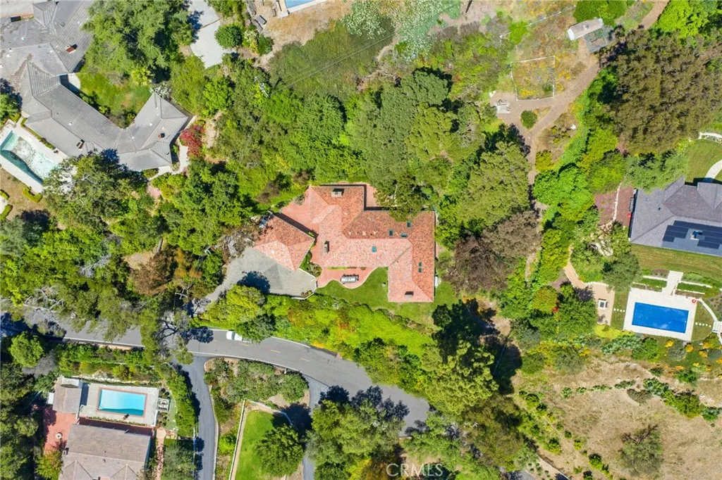 8 Quail Ridge Road S, Rolling Hills, California 90274 home-pic-50