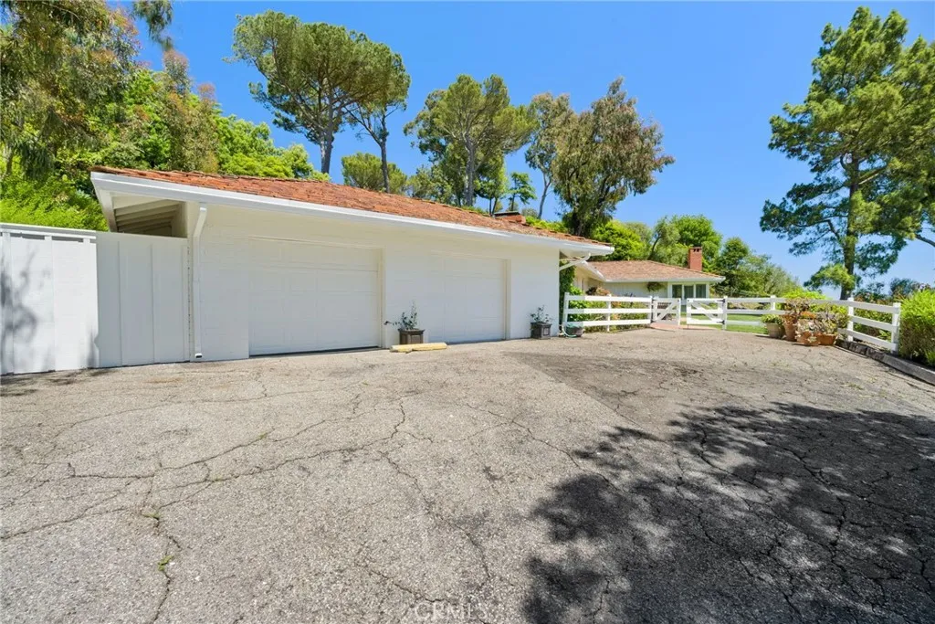 8 Quail Ridge Road S, Rolling Hills, California 90274 home-pic-46