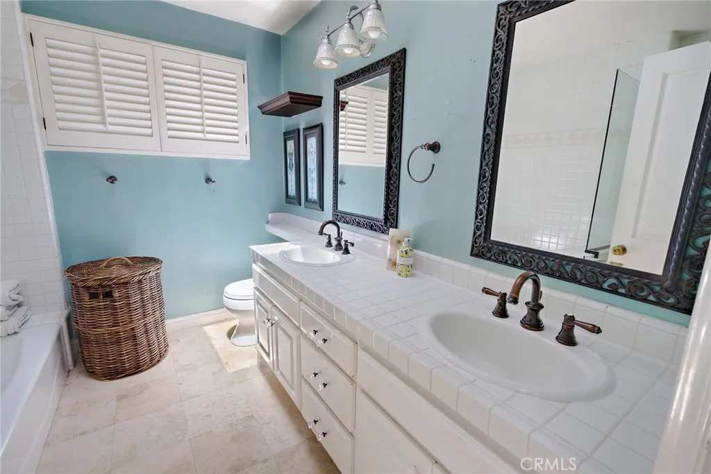 8 Quail Ridge Road S, Rolling Hills, California 90274 home-pic-29