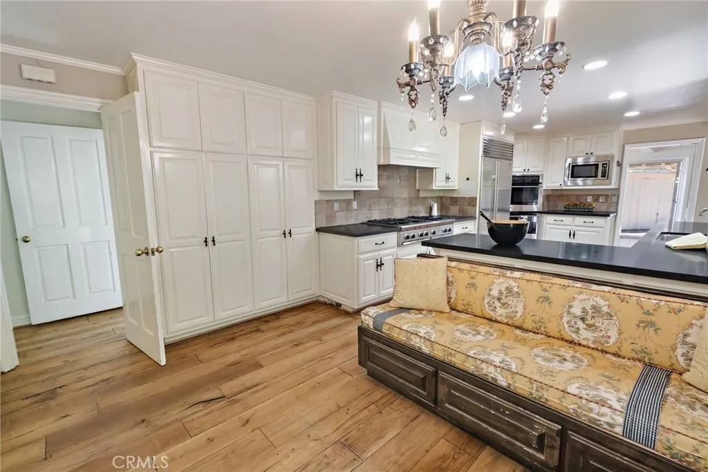 8 Quail Ridge Road S, Rolling Hills, California 90274 home-pic-18