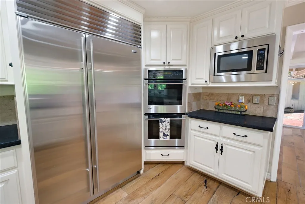8 Quail Ridge Road S, Rolling Hills, California 90274 home-pic-15