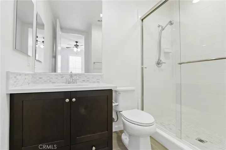 1st Fl Guest Bath