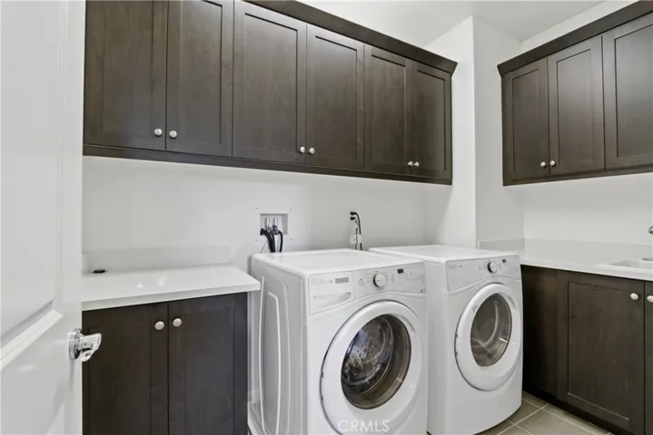 2nd Fl Laundry Room