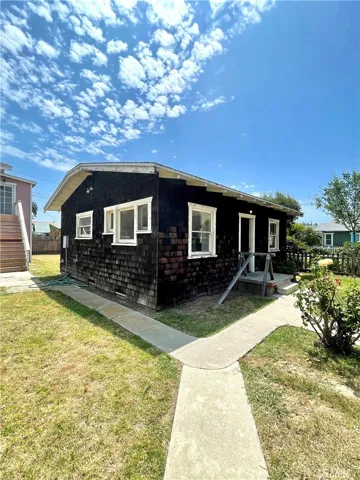 270 Loma Avenue, Long Beach, California 90803
