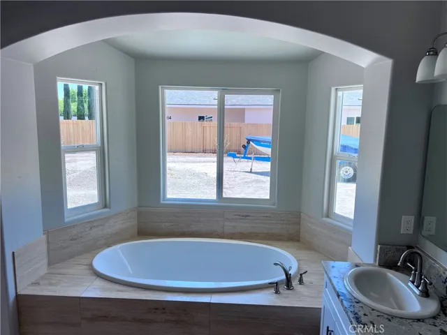 8660 Portola Road, Atascadero, California 93422
