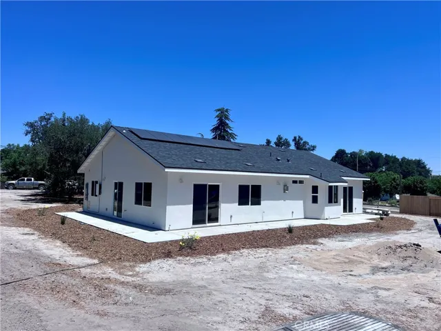 8660 Portola Road, Atascadero, California 93422