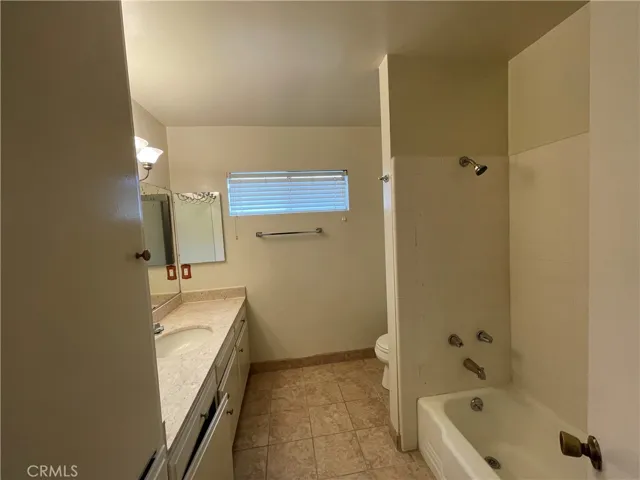 701 S Grevillea Avenue, Inglewood, California 90301