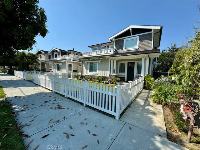 804 N Irena Avenue B, Redondo Beach, California 90277