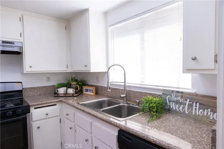 13866 La Jolla, Garden Grove, California 92844