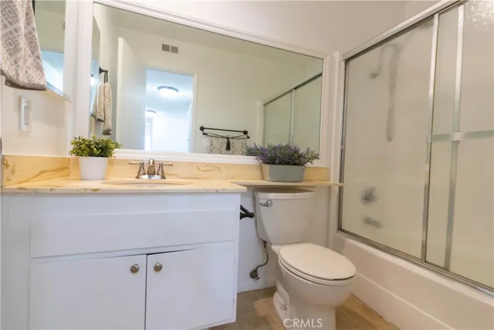 13866 La Jolla, Garden Grove, California 92844