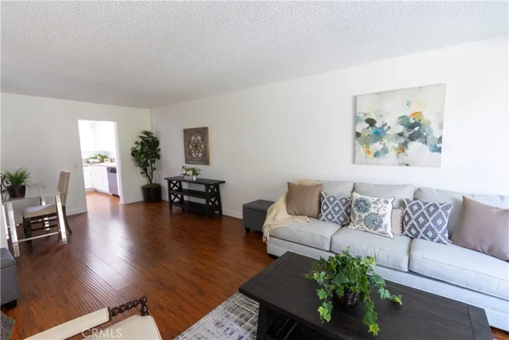 13866 La Jolla, Garden Grove, California 92844