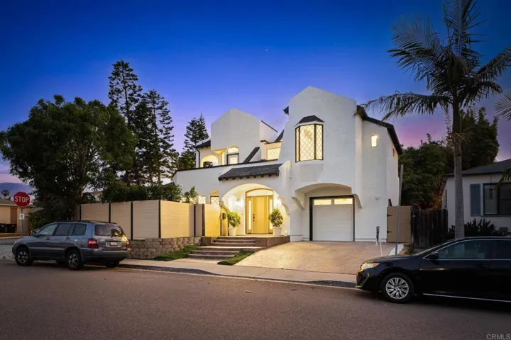 1976 Pacific Beach Dr, San Diego, California 92109