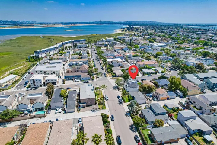 1976 Pacific Beach Dr, San Diego, California 92109